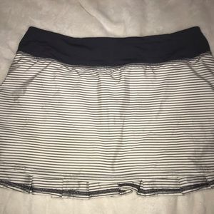 Lululemon skirt 8 reg